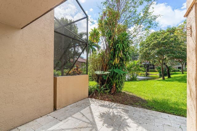22068 Las Brisas Circle, Boca Raton FL 33433 - Boca Raton, FL - Photo 2