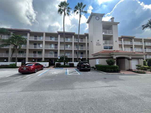 6269 Pointe Regal Circle # 305, Delray Beach FL 33484 - Delray Beach, FL - Photo 4