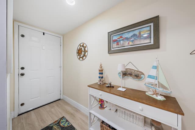 601 SEAFARER Circle # 201, Jupiter FL 33477 - Jupiter, FL - Photo 2