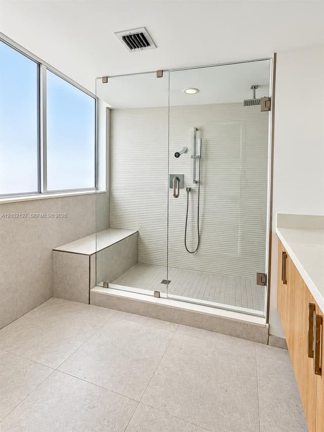 1100 100th St # 302, Bay Harbor Islands FL 33154 - Bay Harbor Islands, FL - Photo 4