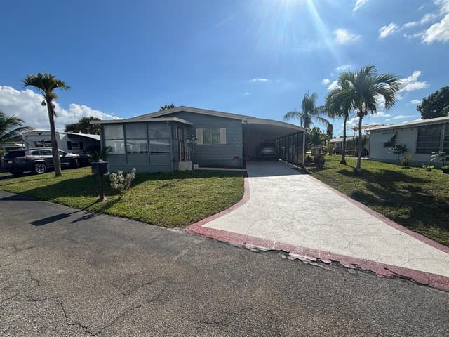 570 NE 47th Court, Deerfield Beach FL 33064 - Deerfield Beach, FL - Photo 2