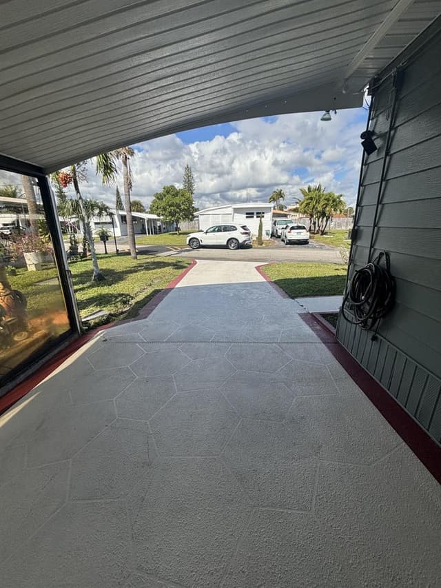 570 NE 47th Court, Deerfield Beach FL 33064 - Deerfield Beach, FL - Photo 6