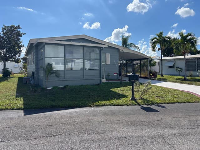 570 NE 47th Court, Deerfield Beach FL 33064 - Deerfield Beach, FL - Photo 3
