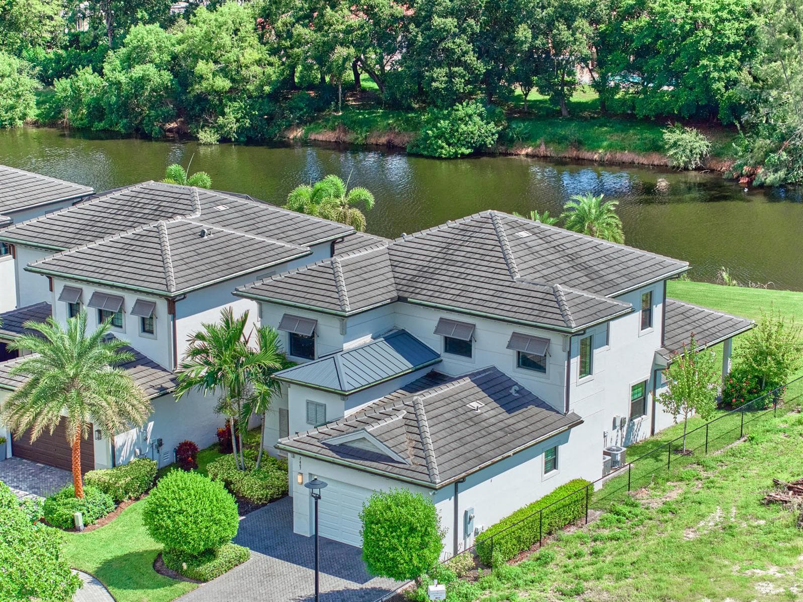 2807 GIN BERRY Way, West Palm Beach FL 33401 - West Palm Beach, FL - Photo 1