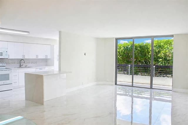 19101 NE 36th Ct # 302, Aventura FL 33180 - Aventura, FL - Photo 2