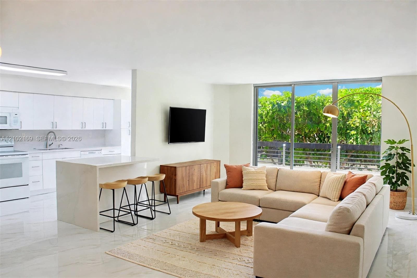 19101 NE 36th Ct # 302, Aventura FL 33180 - Aventura, FL - Photo 1