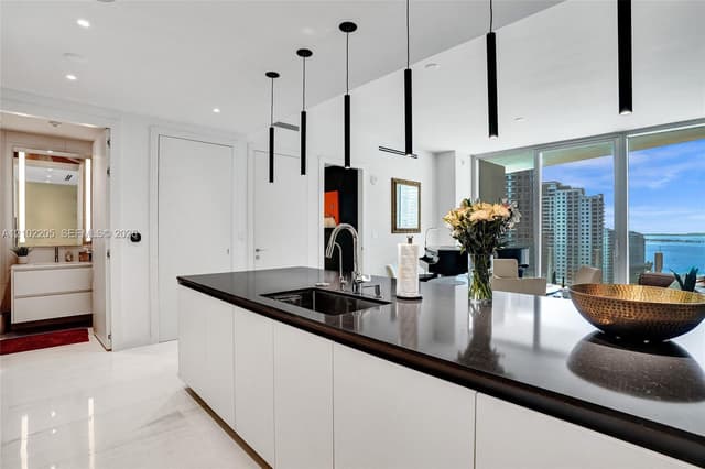 300 SE Biscayne Boulevard Way # 2106W, Miami FL 33131 - Miami, FL - Photo 7