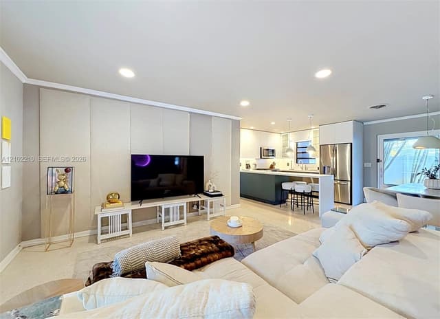2400 NE 5th Ave, Wilton Manors FL 33305 - Wilton Manors, FL - Photo 5