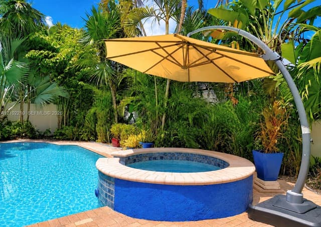 2400 NE 5th Ave, Wilton Manors FL 33305 - Wilton Manors, FL - Photo 4
