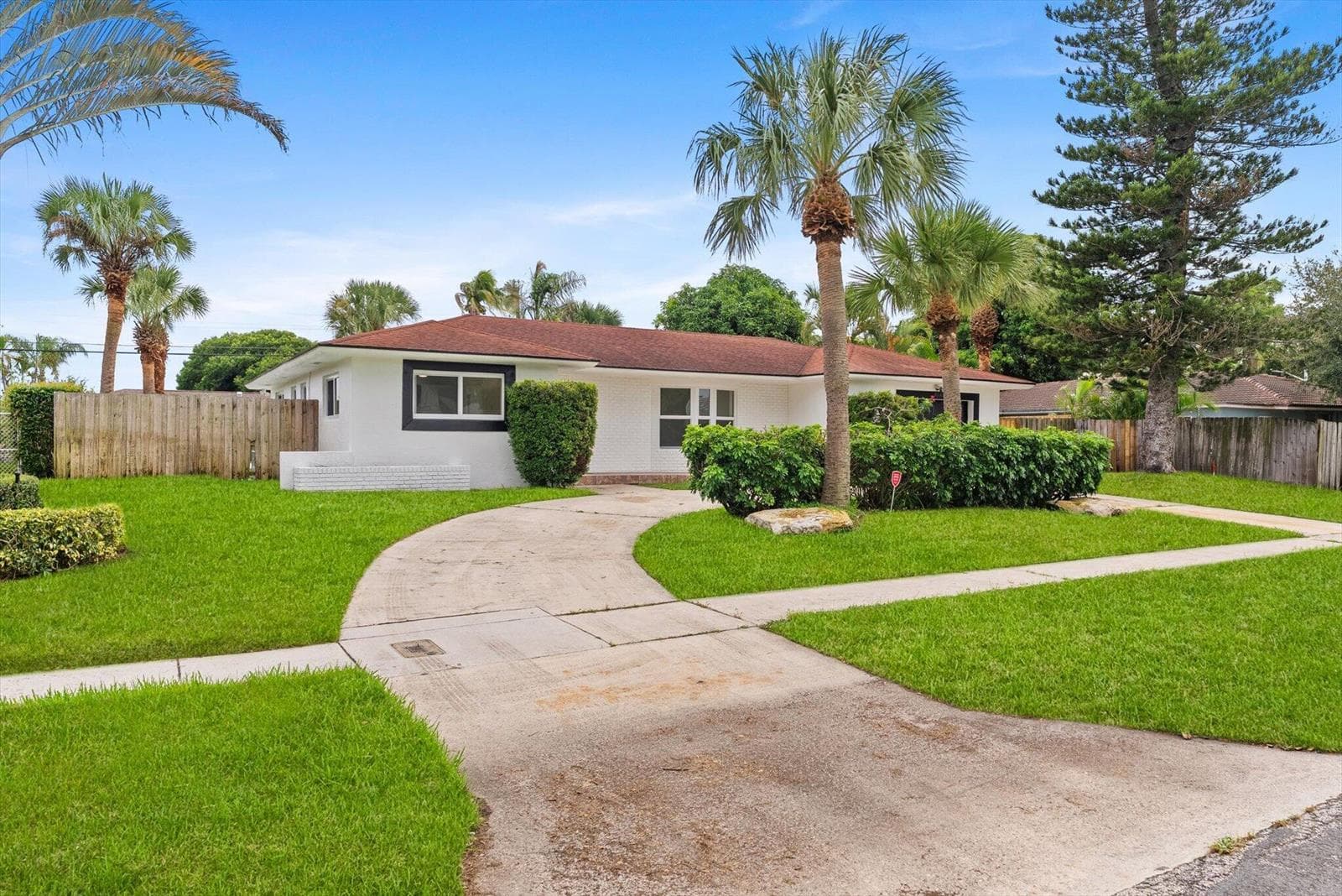 1660 40TH Street, West Palm Beach FL 33407 - West Palm Beach, FL - Photo 1