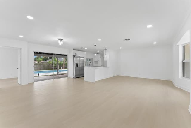 1660 40TH Street, West Palm Beach FL 33407 - West Palm Beach, FL - Photo 4