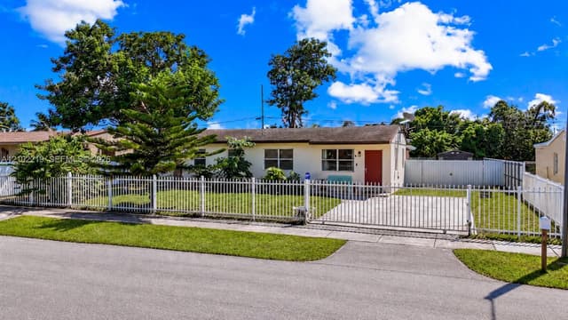 3010 NW 158th St, Miami Gardens FL 33054 - Miami Gardens, FL - Photo 3