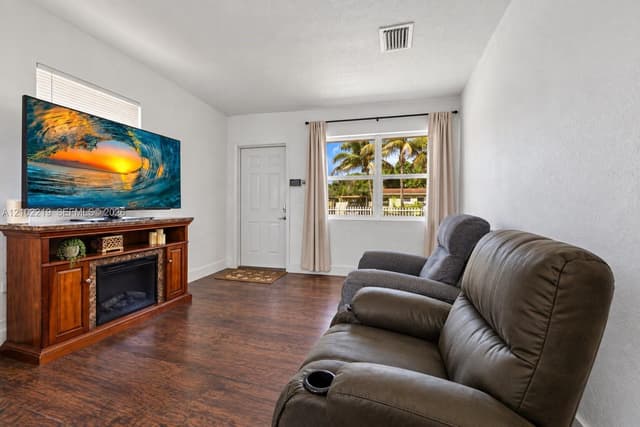 3010 NW 158th St, Miami Gardens FL 33054 - Miami Gardens, FL - Photo 4