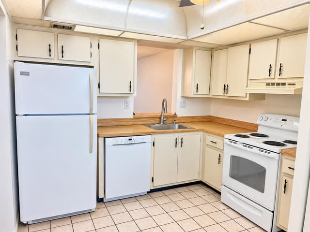 357 N Rock Island Road # 407, Margate FL 33063 - Margate, FL - Photo 5