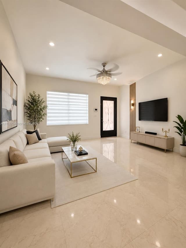 4590 E 9th Ln, Hialeah FL 33013 - Hialeah, FL - Photo 7