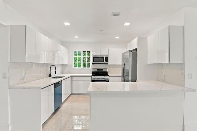 110 NE 152nd Street, Miami FL 33162 - Miami, FL - Photo 7