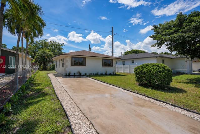 2842 NW 9th Pl, Fort Lauderdale FL 33311 - Fort Lauderdale, FL - Photo 2