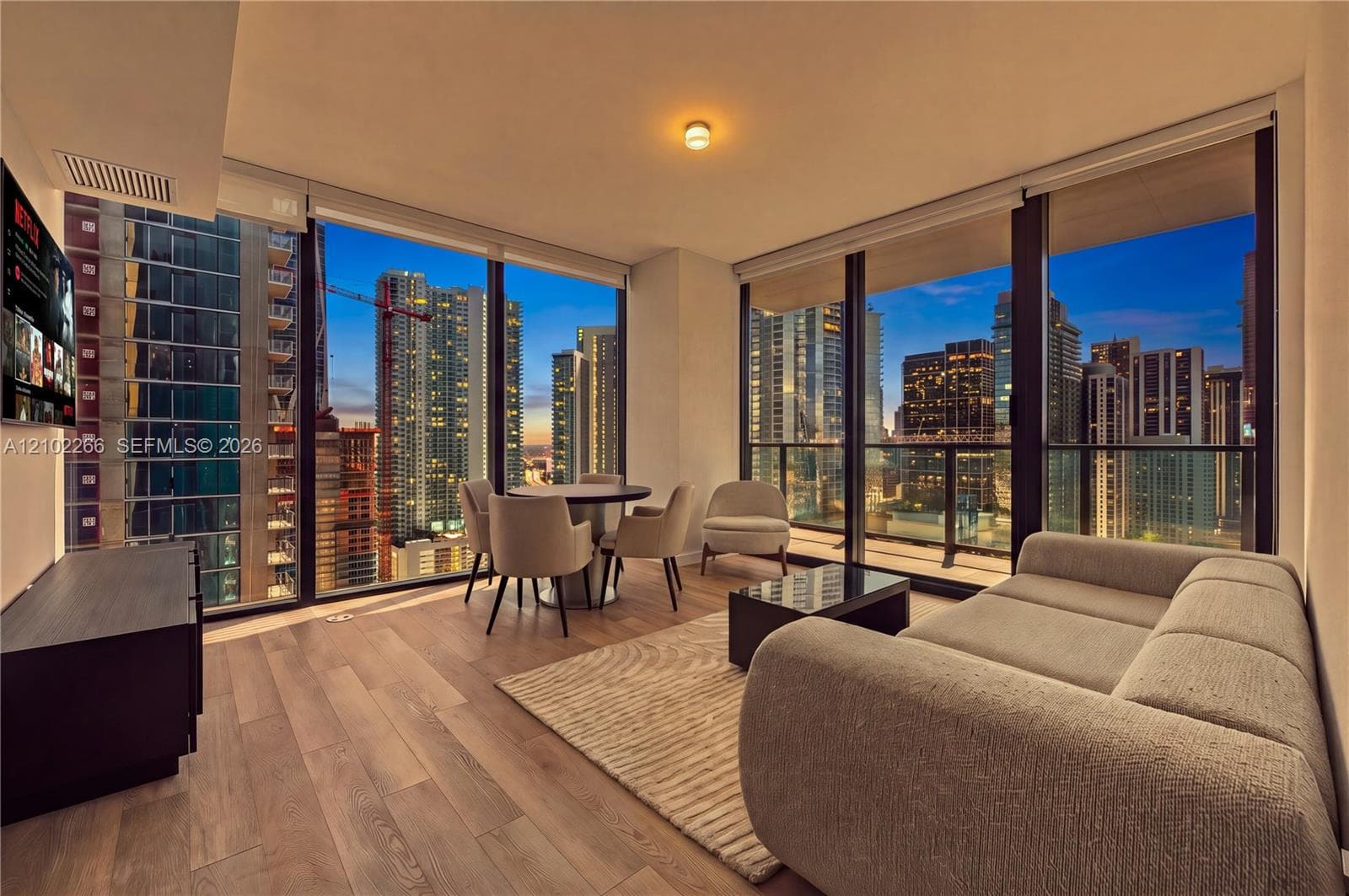 20 NE 11th # 3308, Miami FL 33132