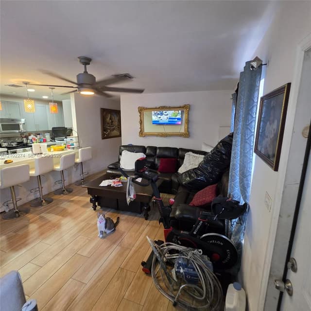 1611 N 69th Way, Hollywood FL 33024 - Hollywood, FL - Photo 4