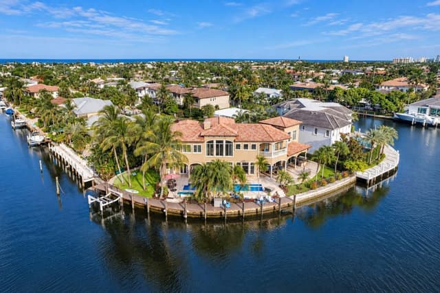2311 NE 35TH Street, Lighthouse Point FL 33064 - Lighthouse Point, FL - Photo 2