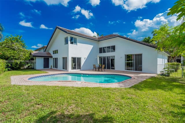 17315 SW 13th St, Pembroke Pines FL 33029 - Pembroke Pines, FL - Photo 2