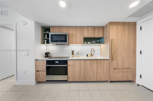 159 NE 6th St # 4011, Miami FL 33132 - Miami, FL - Photo 3