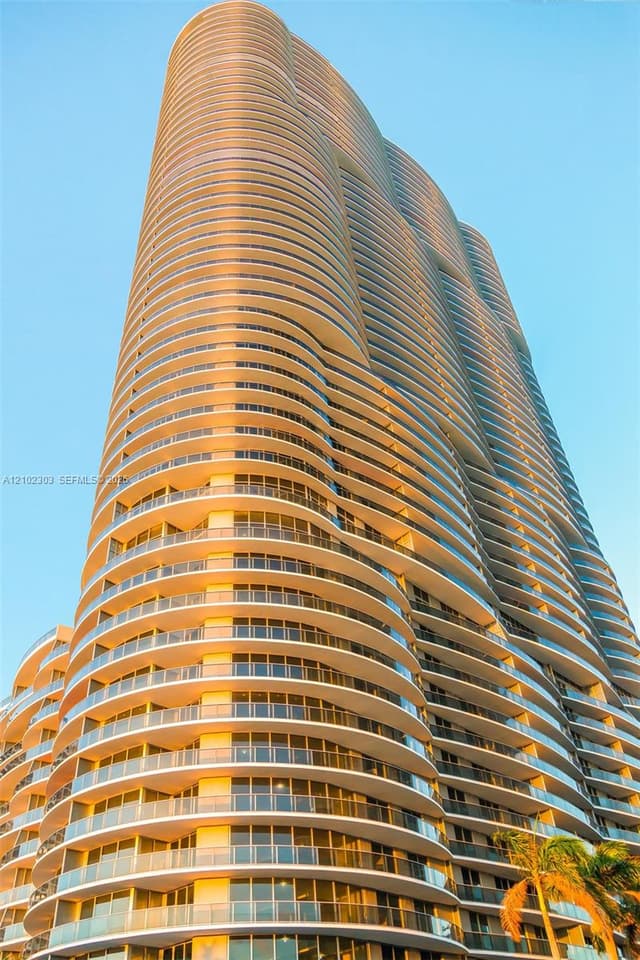 488 NE 18th St # 1601, Miami FL 33132 - Miami, FL - Photo 2