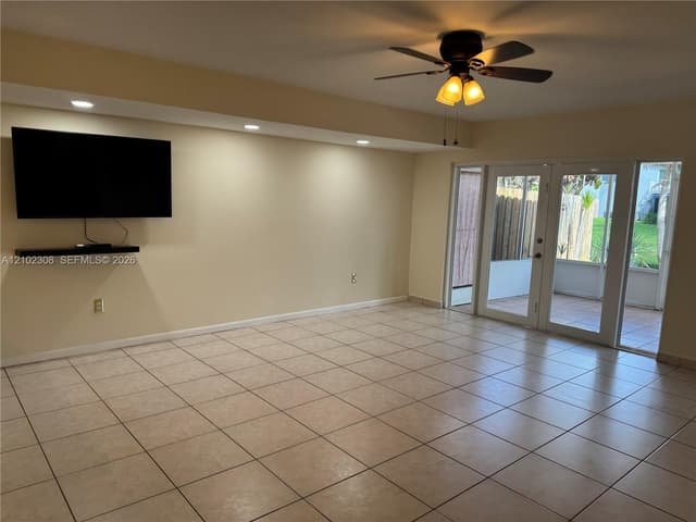 7033 NW 169th St # 7033, Hialeah FL 33015 - Hialeah, FL - Photo 5