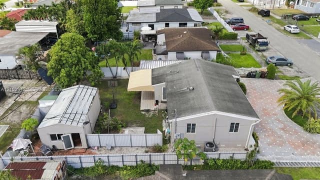 120 W 63rd St, Hialeah FL 33012 - Hialeah, FL - Photo 2