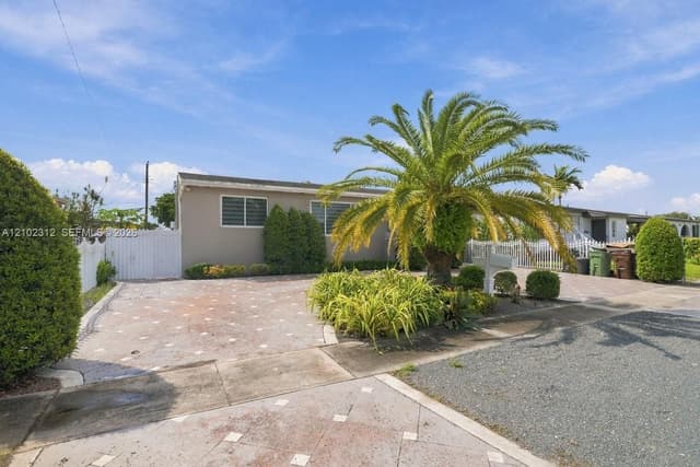 120 W 63rd St, Hialeah FL 33012 - Hialeah, FL - Photo 4