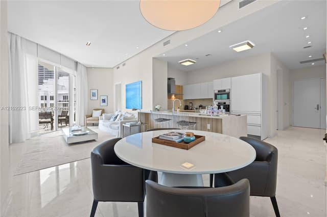 900 Brickell Key Blvd # 3005, Miami FL 33131 - Miami, FL - Photo 4