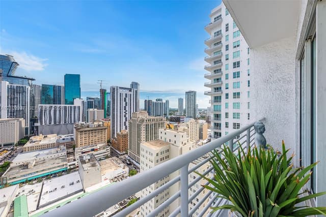133 NE 2nd Ave # 2702, Miami FL 33132 - Miami, FL - Photo 6
