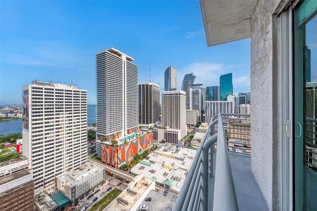 133 NE 2nd Ave # 2702, Miami FL 33132 - Miami, FL - Photo 3
