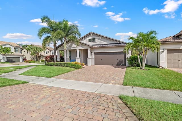 8376 Hanoverian Drive, Lake Worth FL 33467 - Lake Worth, FL - Photo 2