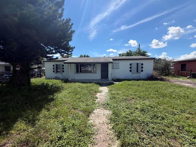 2850 NW 160TH Street, Miami Gardens FL 33054 - Miami Gardens, FL - Photo 2