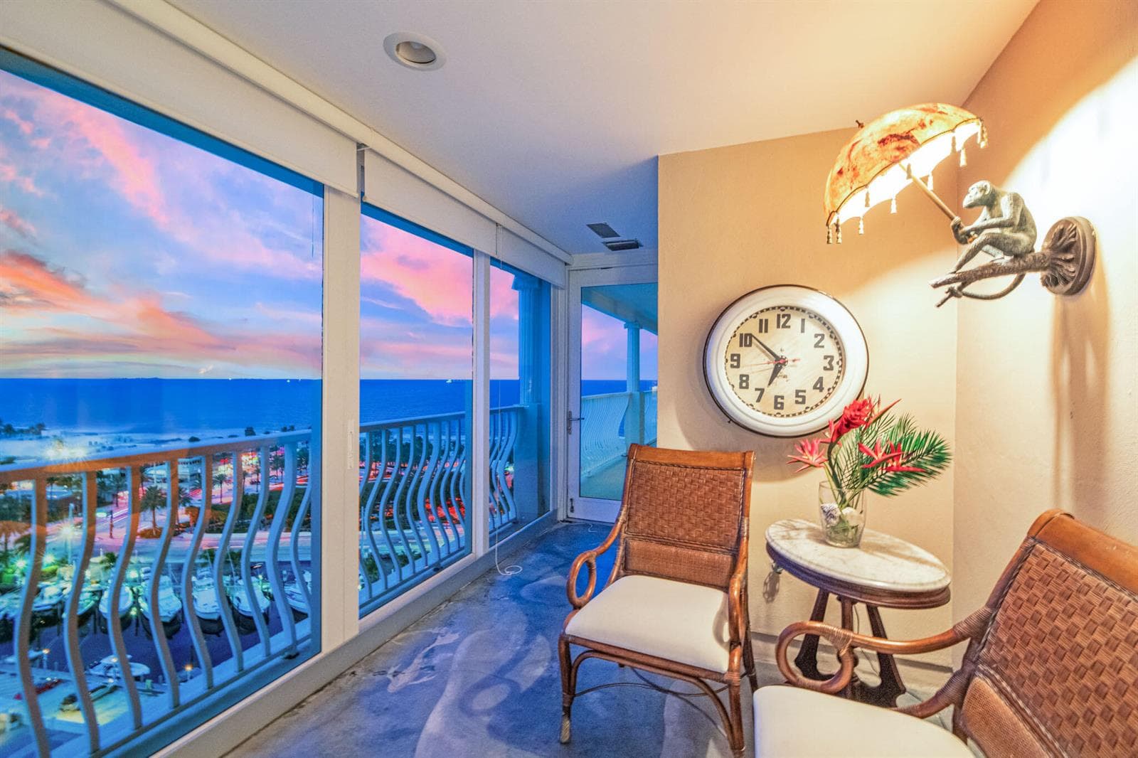 1 LAS OLAS Circle, Fort Lauderdale FL 33316