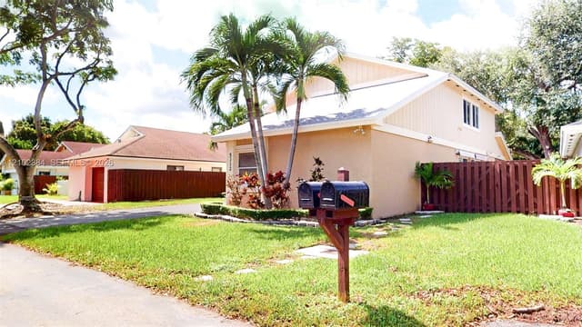 5312 SW 151st Pl, Miami FL 33185 - Miami, FL - Photo 2