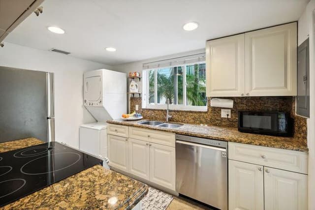 49 SE 7TH Avenue, Delray Beach FL 33483 - Delray Beach, FL - Photo 7