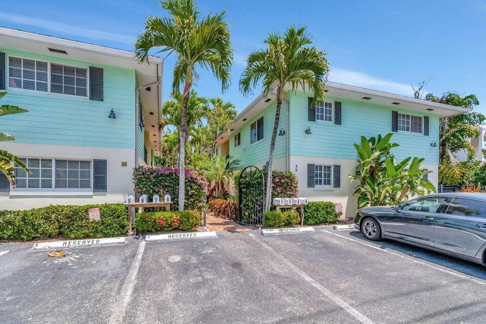 49 SE 7TH Avenue, Delray Beach FL 33483