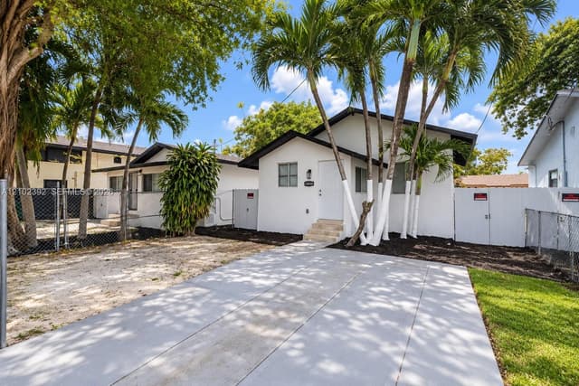 1800 SW 3rd St APT C, Miami FL 33135 - Miami, FL - Photo 2