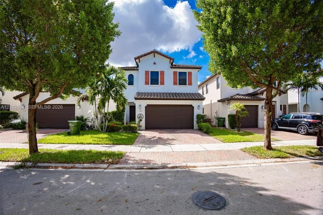 3302 W 97th Ter, Hialeah FL 33018 - Hialeah, FL - Photo 2