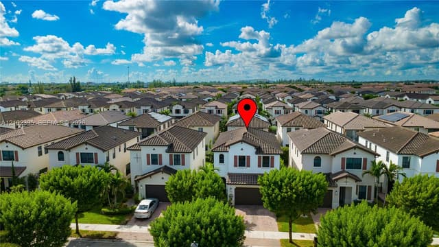 3302 W 97th Ter, Hialeah FL 33018 - Hialeah, FL - Photo 7