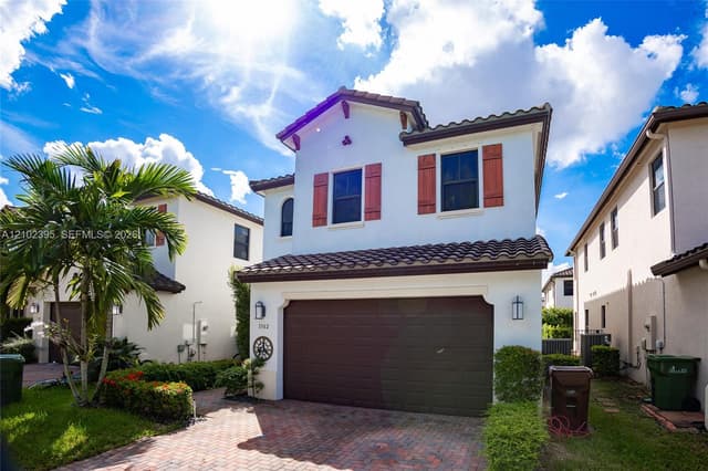 3302 W 97th Ter, Hialeah FL 33018 - Hialeah, FL - Photo 3