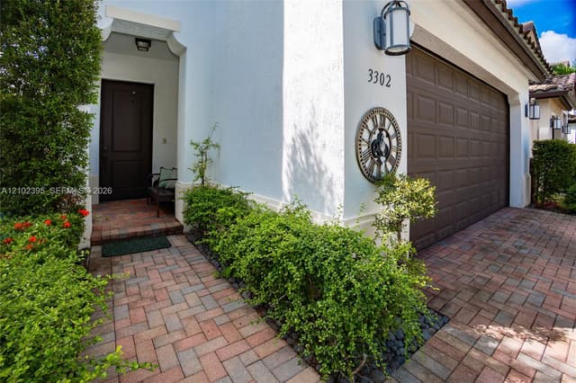 3302 W 97th Ter, Hialeah FL 33018 - Hialeah, FL - Photo 5