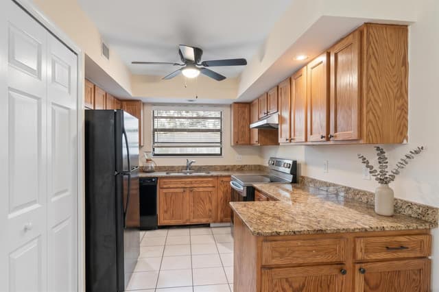 2324 LENA Lane, West Palm Beach FL 33415 - West Palm Beach, FL - Photo 6