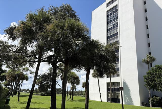 356 Golfview Rd # 305, North Palm Beach FL 33408 - North Palm Beach, FL - Photo 3