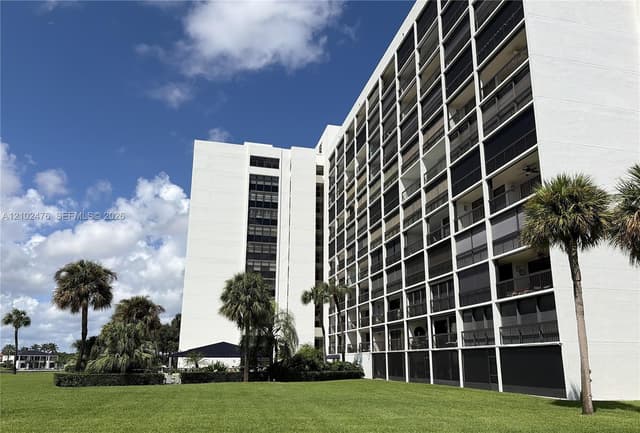 356 Golfview Rd # 305, North Palm Beach FL 33408 - North Palm Beach, FL - Photo 4
