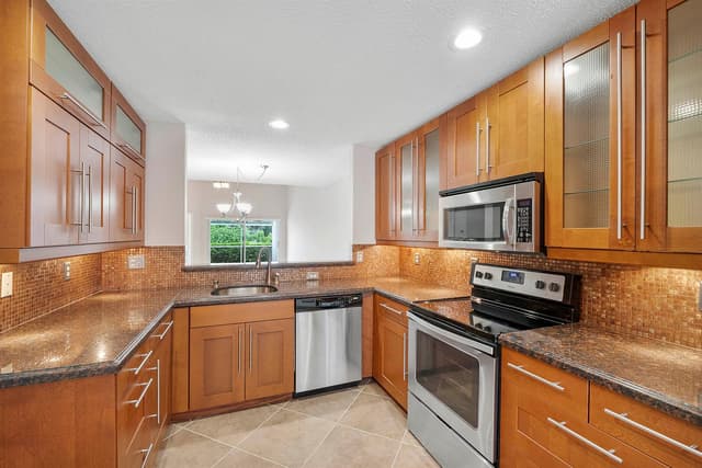 7374 NW 61ST Terrace, Parkland FL 33067 - Parkland, FL - Photo 3