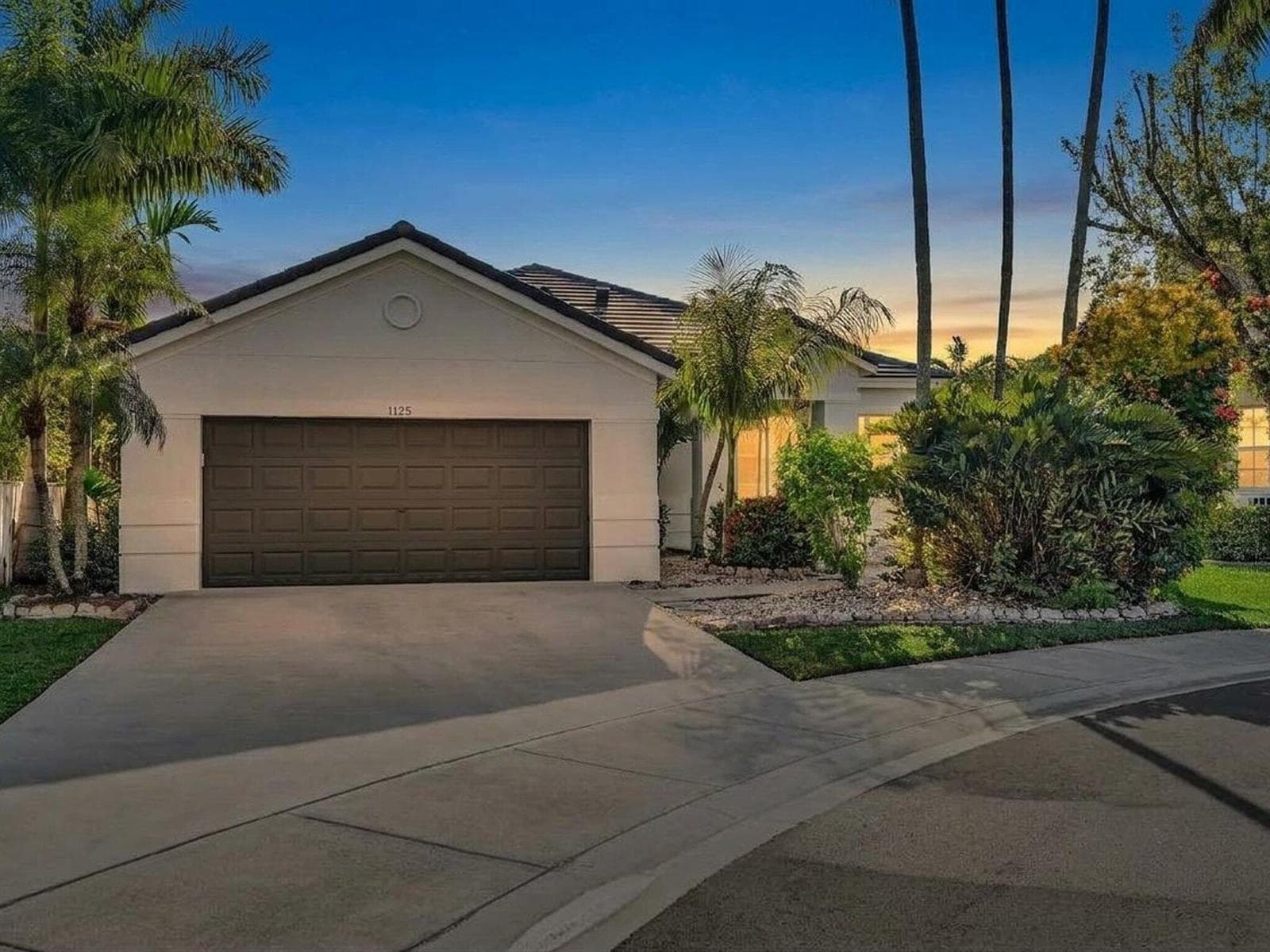 1125 Sunflower Circle, Weston FL 33327