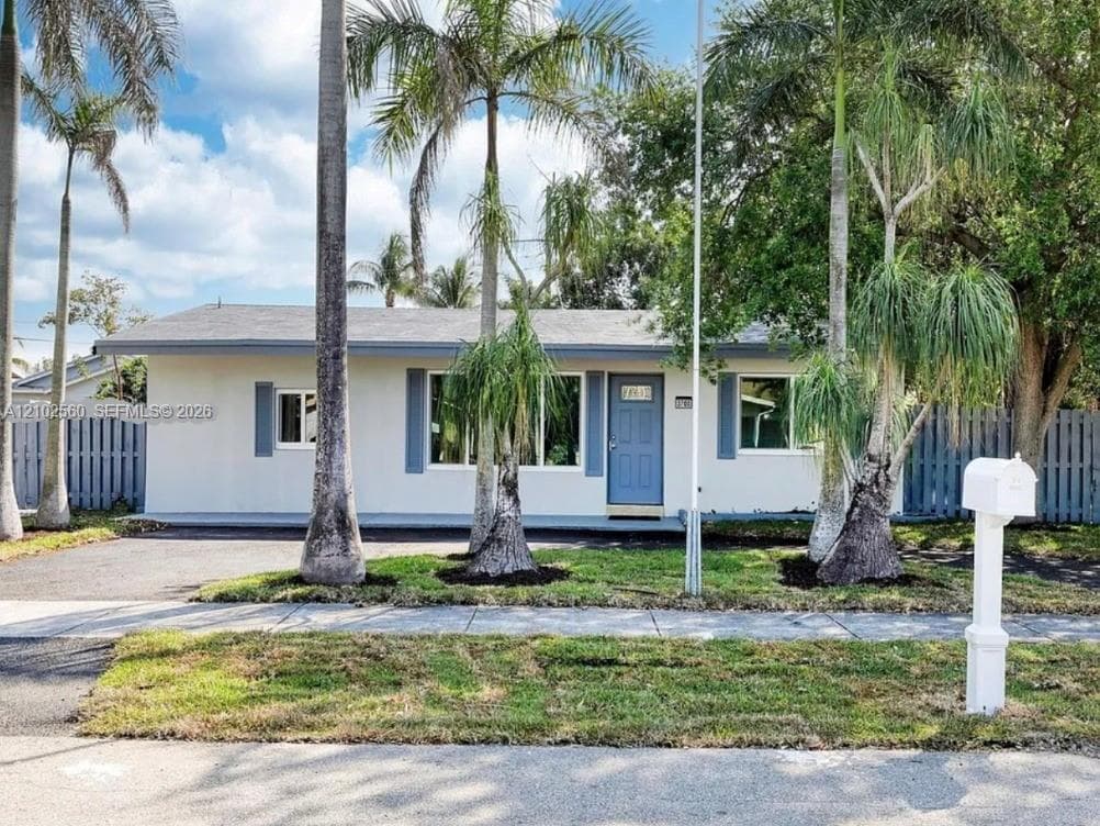 3700 NE 13th Ter, Pompano Beach FL 33064 - Pompano Beach, FL - Photo 1